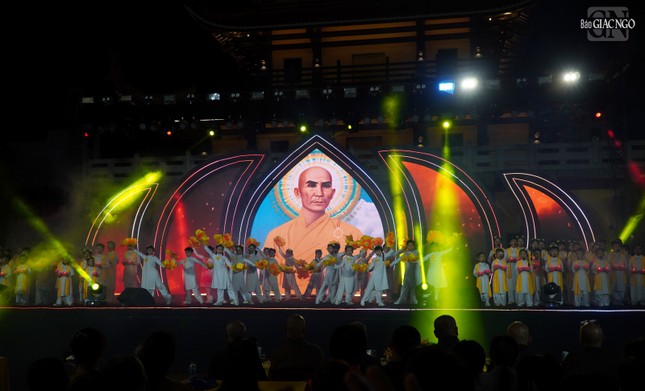 Đêm nghệ thuật "Việt Nam muôn thuở sáng ngời đạo thiêng" chào mừng Đại lễ Phật đản - Vesak 2025